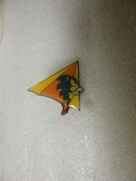 Sonic the Hedgehog 2 Hang Glider Rare Pins Badge Sega 1992