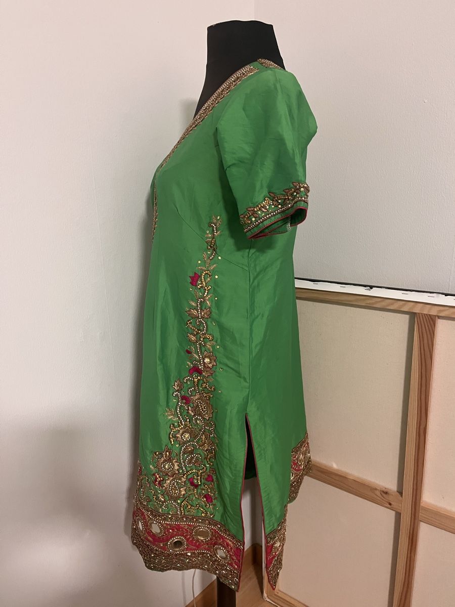 Top: Grünes indisches shalwar top – Usato da Bösingen venduto da ash_jnn8 2