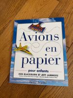 Livres d'activités avions en papier et herbier