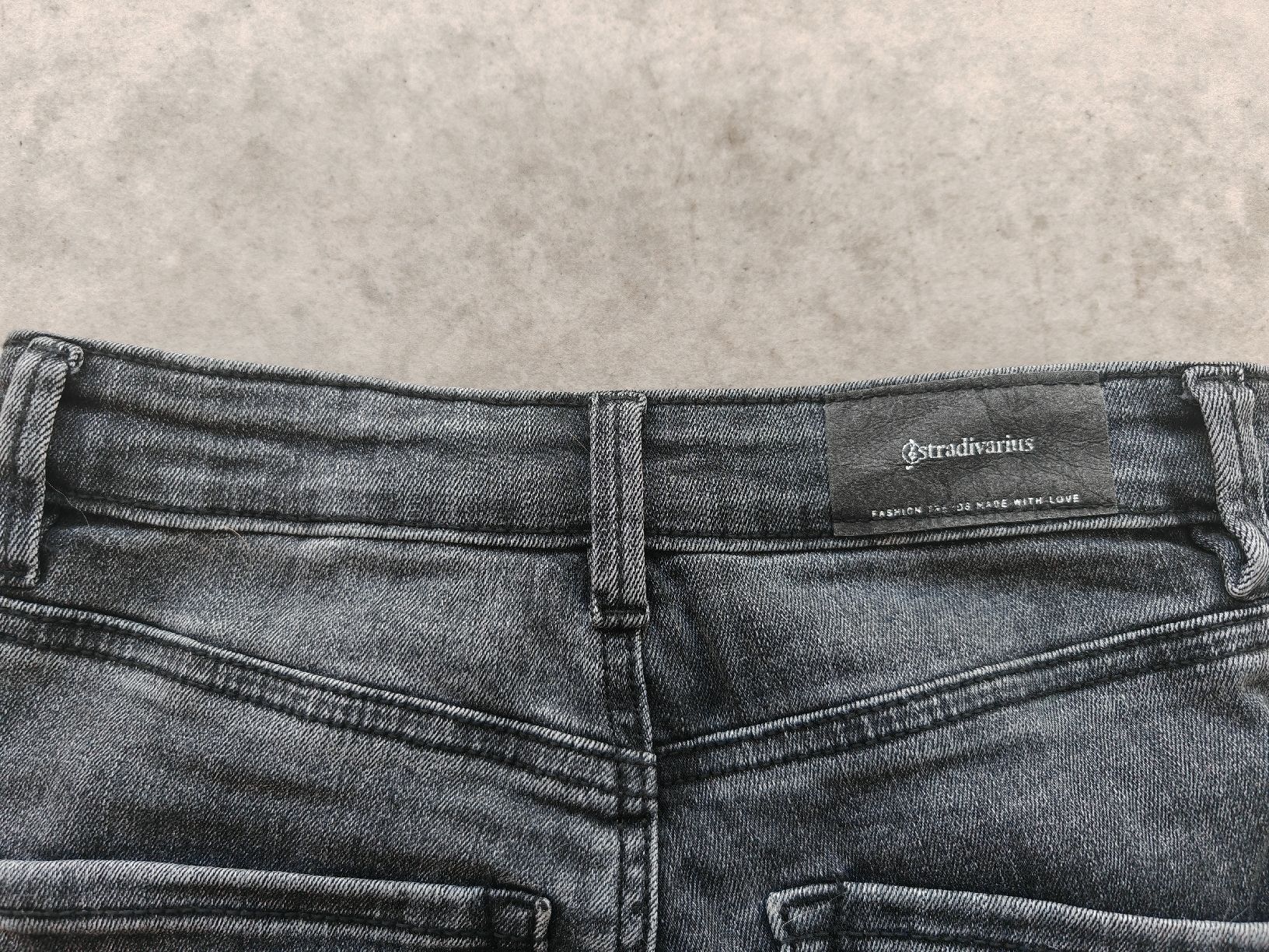 Stradivarius Jeans: Jean Stradivarius Taille 36 Taille Haute – Gebraucht aus Longirod von ali_nsd5 3