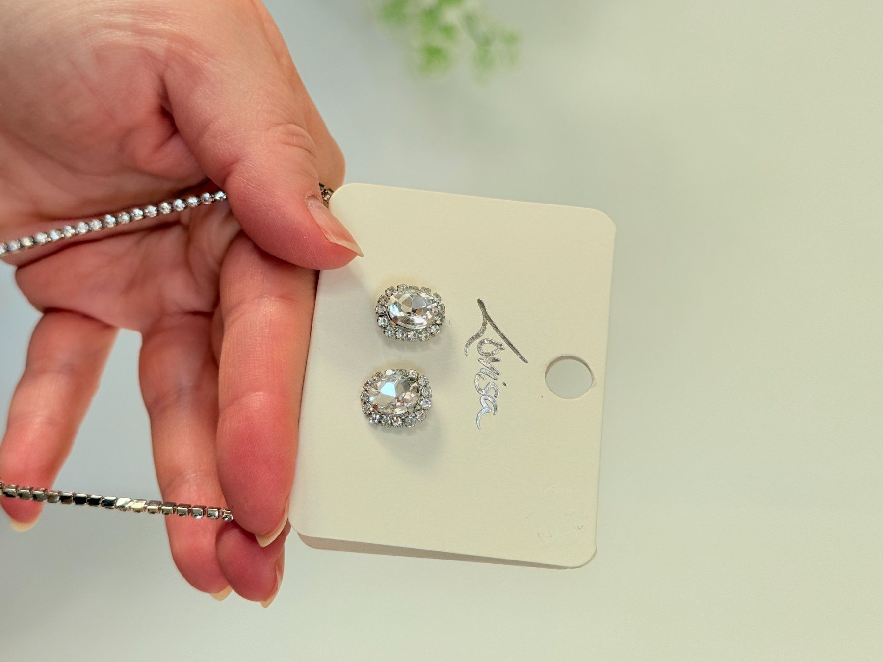 Altri gioielli: Lovisa - Ensemble collier et boucles d'oreilles - Neuf! – Usato da Genève venduto da AGBERG 2