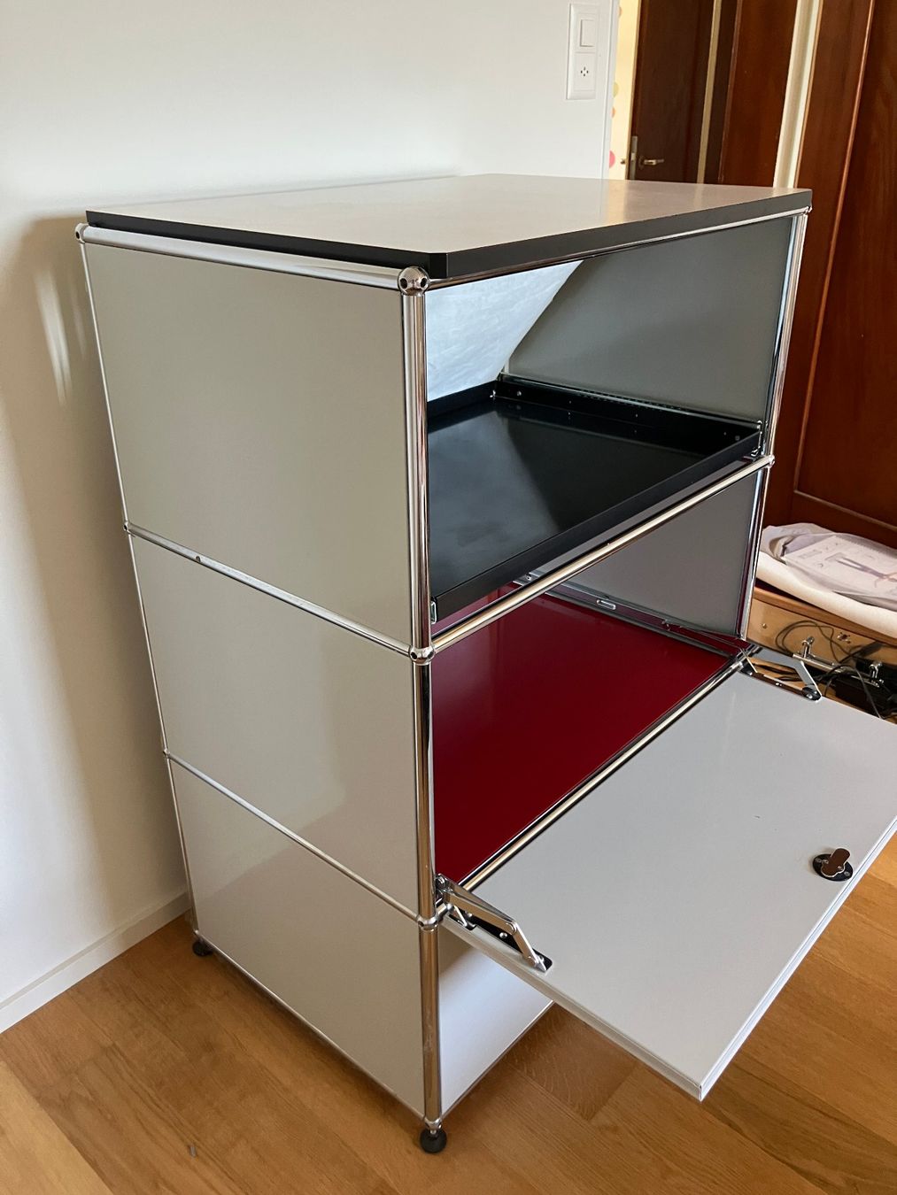 USM Scaffali: USM Haller Kommode – Usato da Erlinsbach venduto da Deente 5
