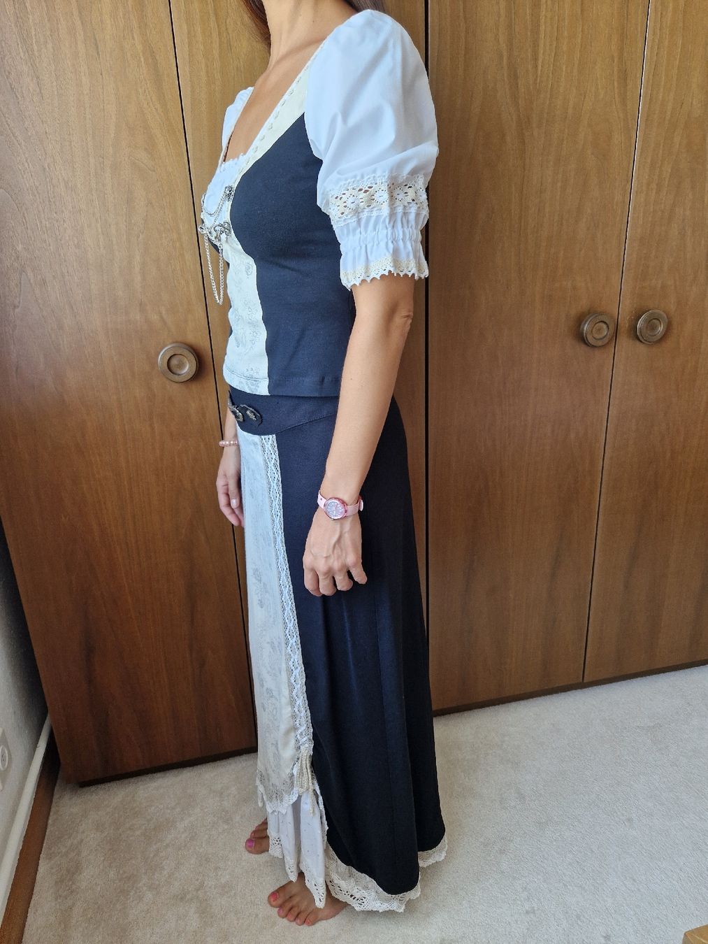 Costumi: Hochwertiges Dirndl, 2-Teiler, Gr. 36 – Usato da Zürich venduto da hogerseppvreni 2