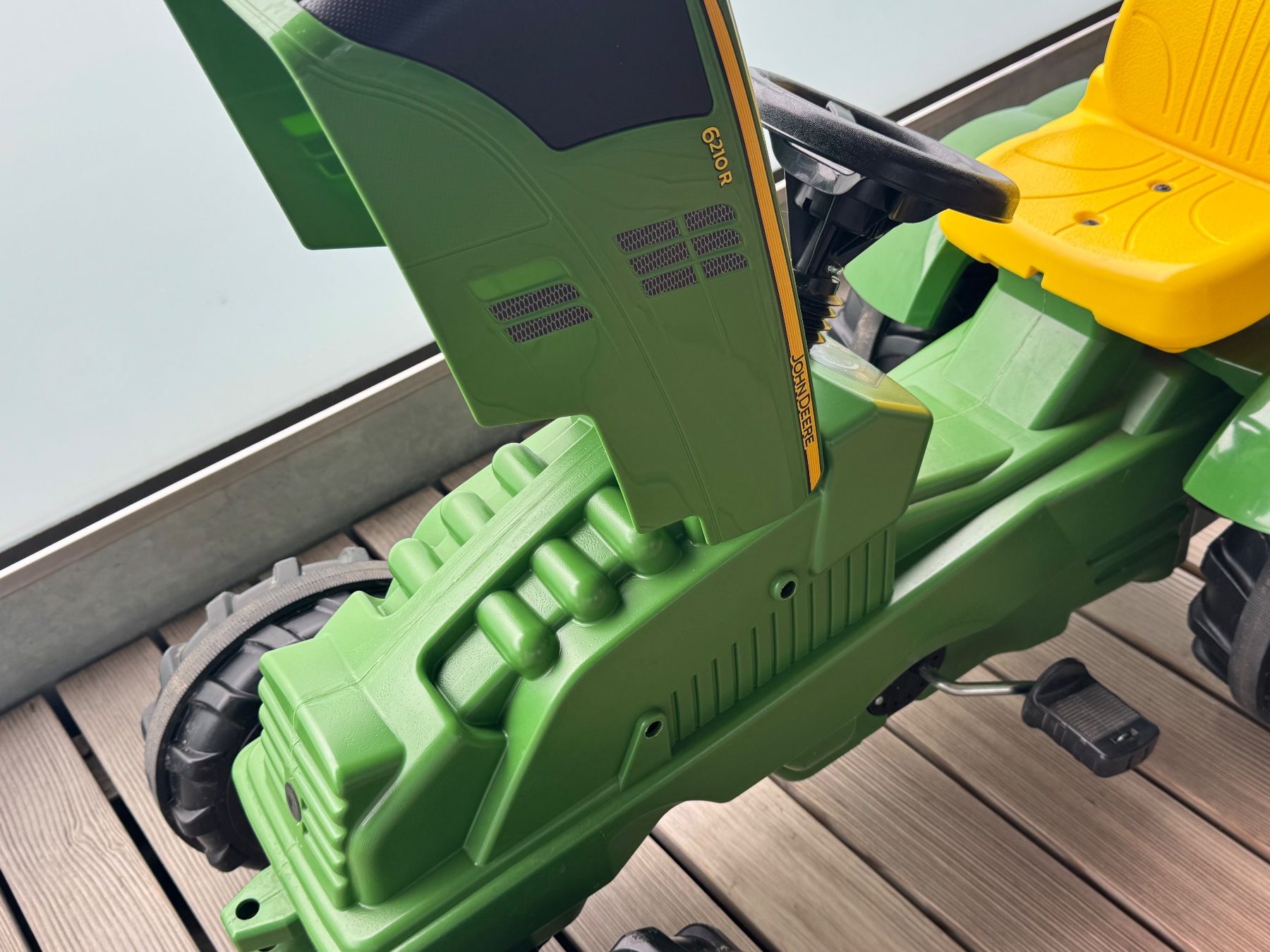 John Deere Fahrzeuge für Kinder: Tretttraktor John Deere – Gebraucht aus Sursee von gyrgyros 2