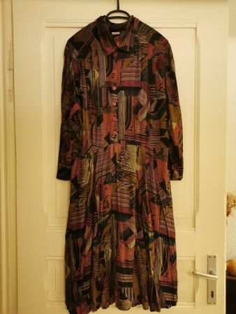 Schönes Vintage Kleid mit Muster, ca. Grösse 40