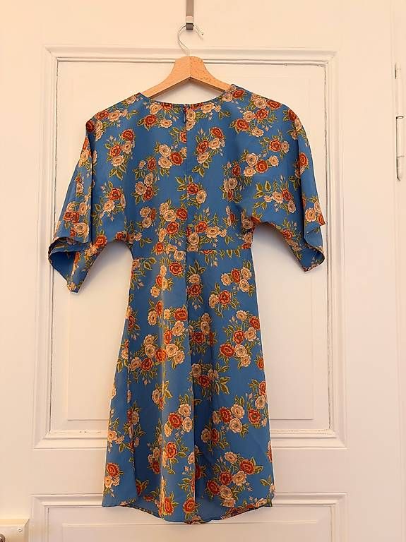 Kleider: Kleid mit Blumen S – Gebraucht aus Basel von yet_7svp 1