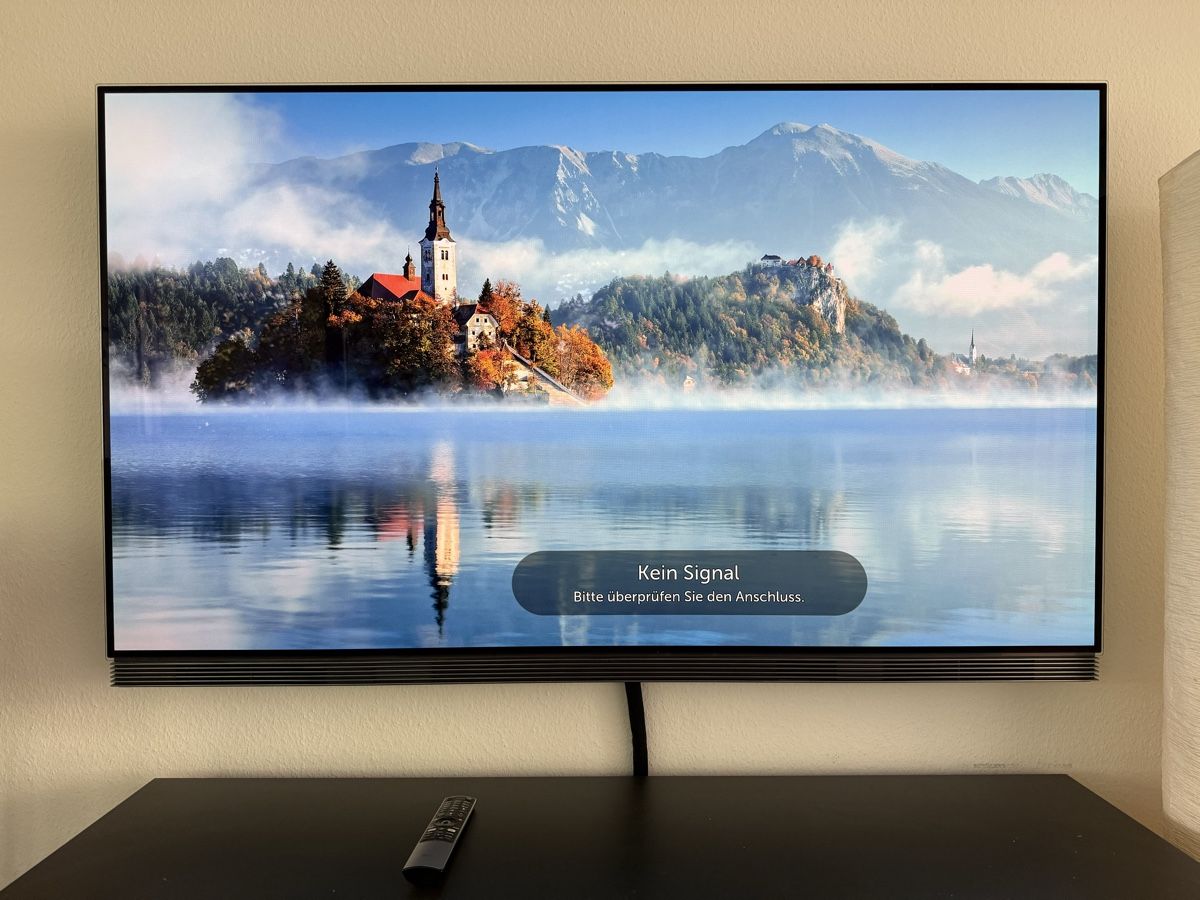 Televisori: LG Oled65e7 (65", OLED, 4K, 2017) – Usato da Luzern venduto da micaldirocker