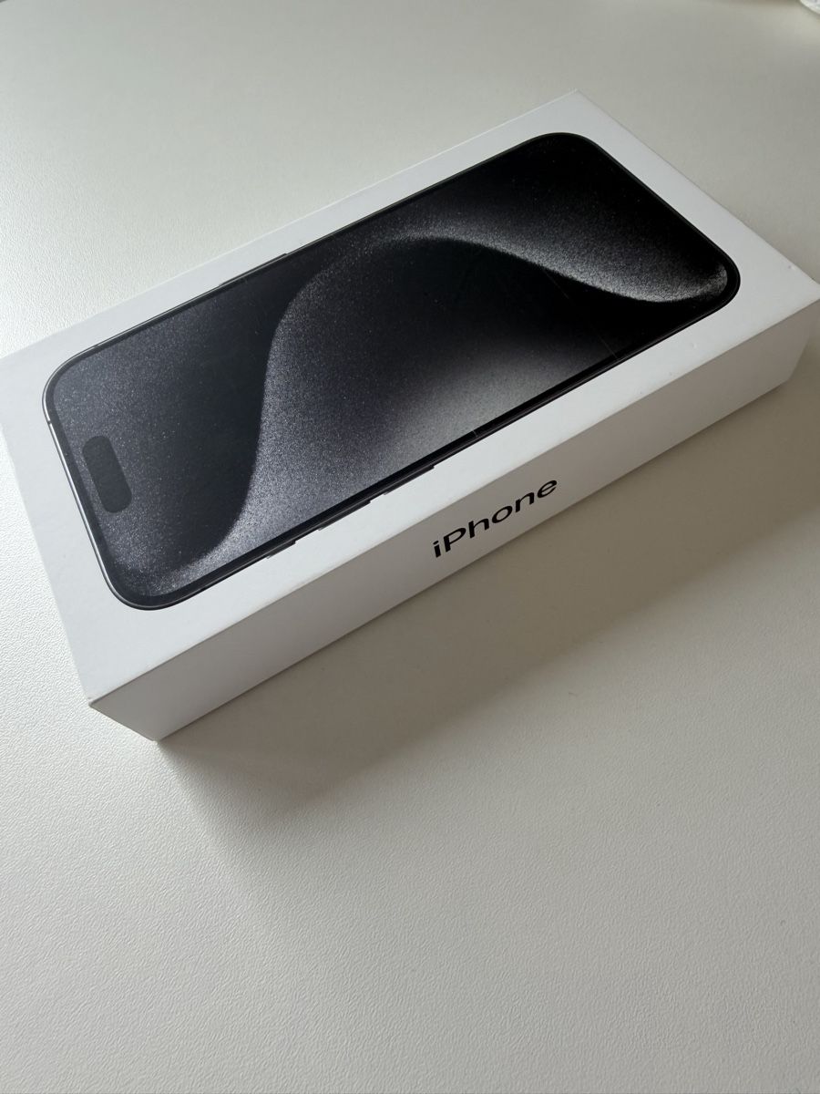Apple Handys / Smartphones: Apple iPhone 15 Pro, Black Titanium, 256GB – Gebraucht aus Zollikon von Romainporot 1