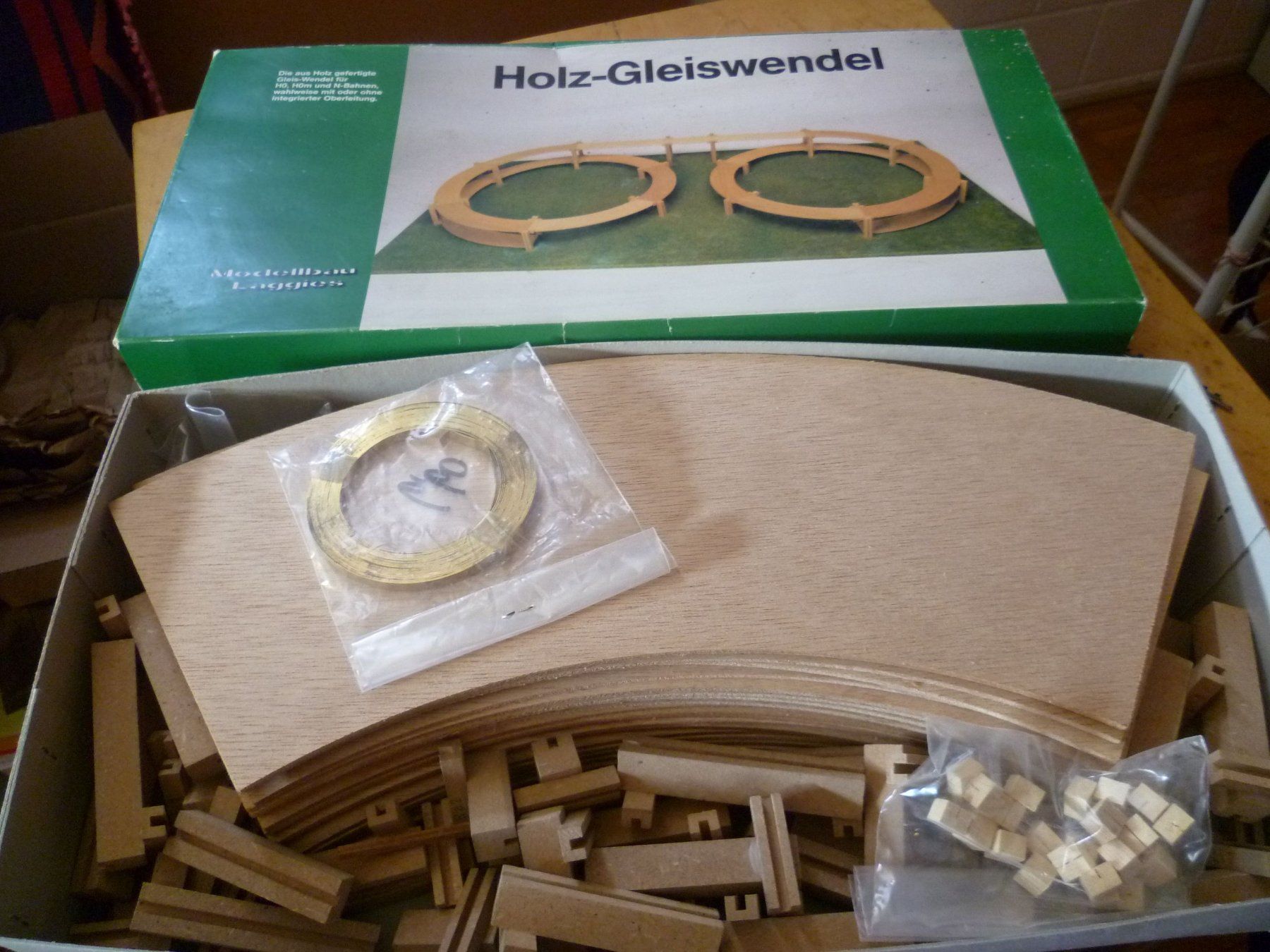 Modellini di ferrovie: Gleiswendel aus Holz – Usato da Rickenbach BL venduto da umro11 1