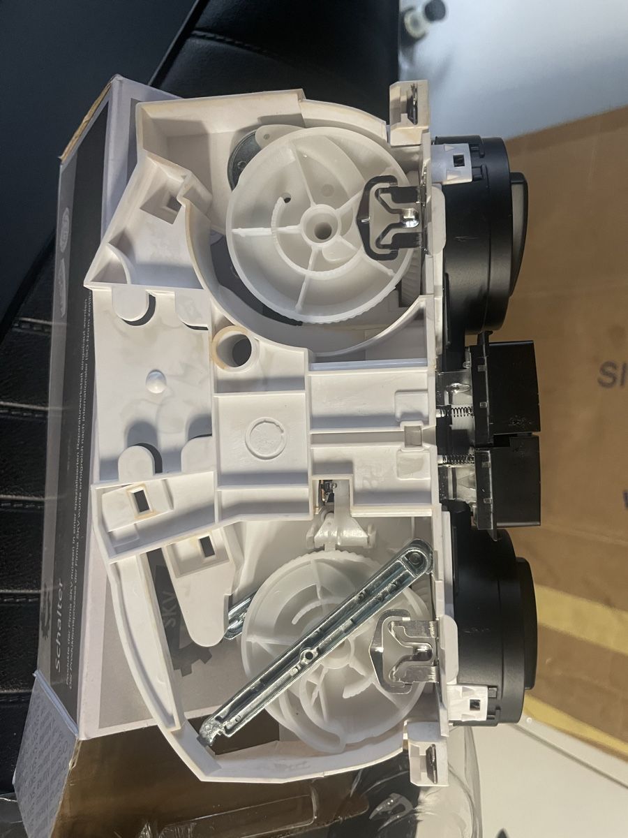 Nissan Tutti pezzi di ricambio auto: Nissan NV 200 Bedienelement – Nuovo (secondo la descrizione) da Rüti ZH venduto da Theprojekt 2