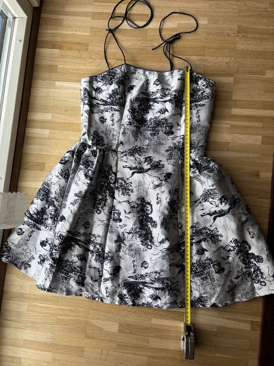 Vestiti: Dress – Usato da Confignon venduto da Second_Hand_Ch 5