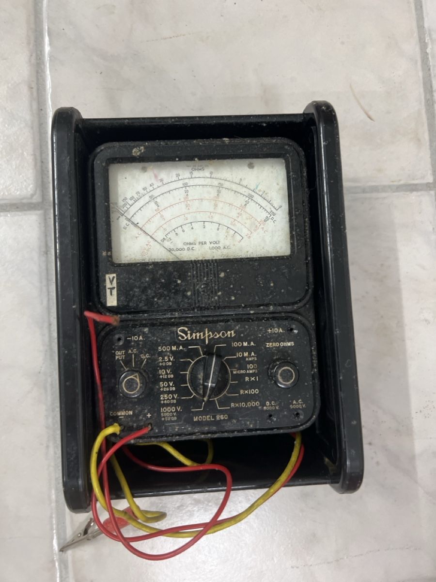 Mesurer: Simpson Multimeter alt  – Défectueux à Steffisburg par gfell2