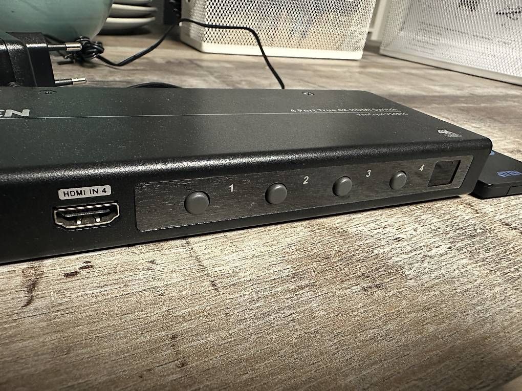 Hub & Switch: HDMI 4K Switch ATEN – Usato da Wohlen AG venduto da stecampi 1