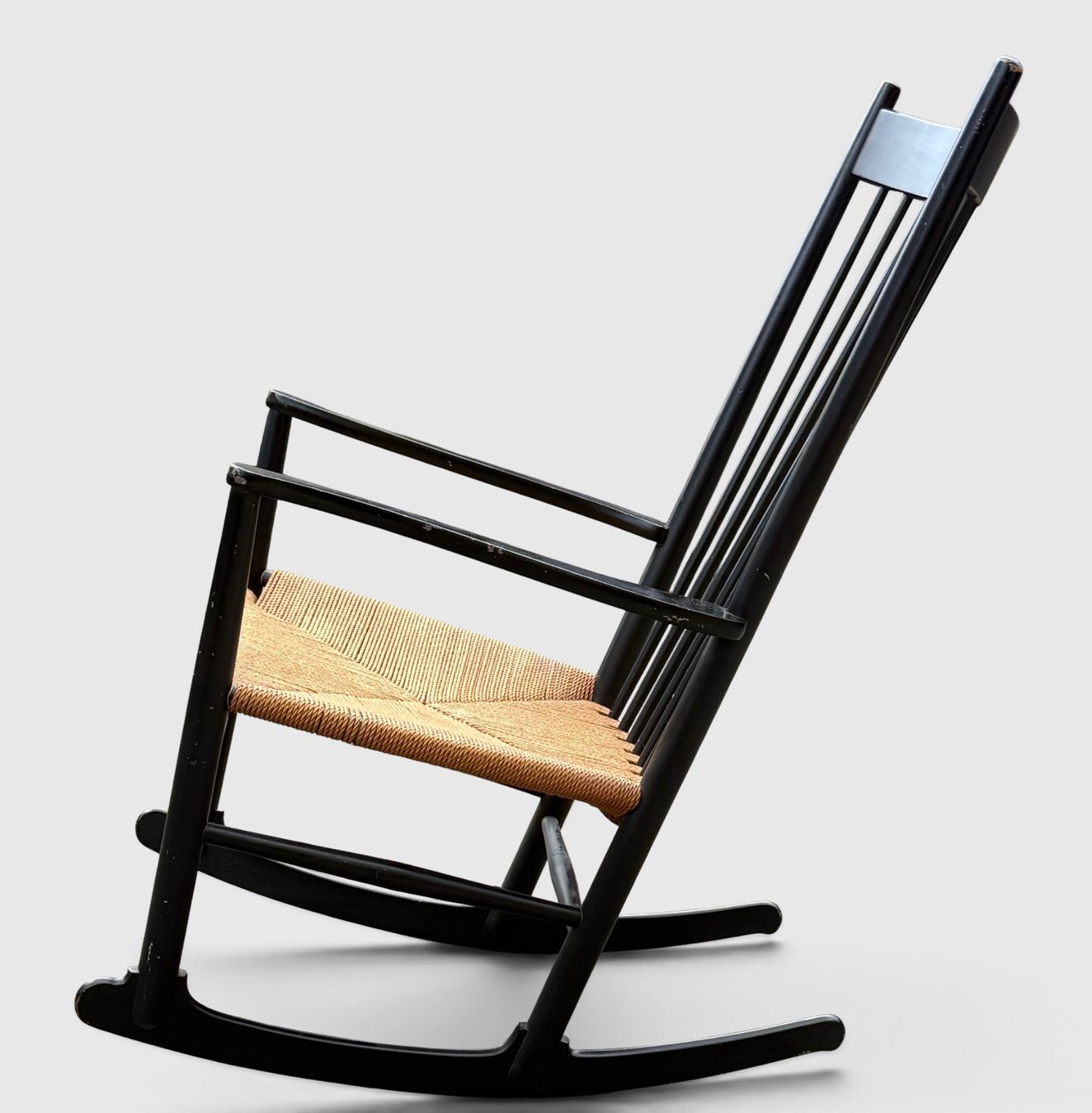 Chaises: Hans Wegner Schaukelstuhl // J16 – D'occasion à Schinznach-Dorf par mix 2
