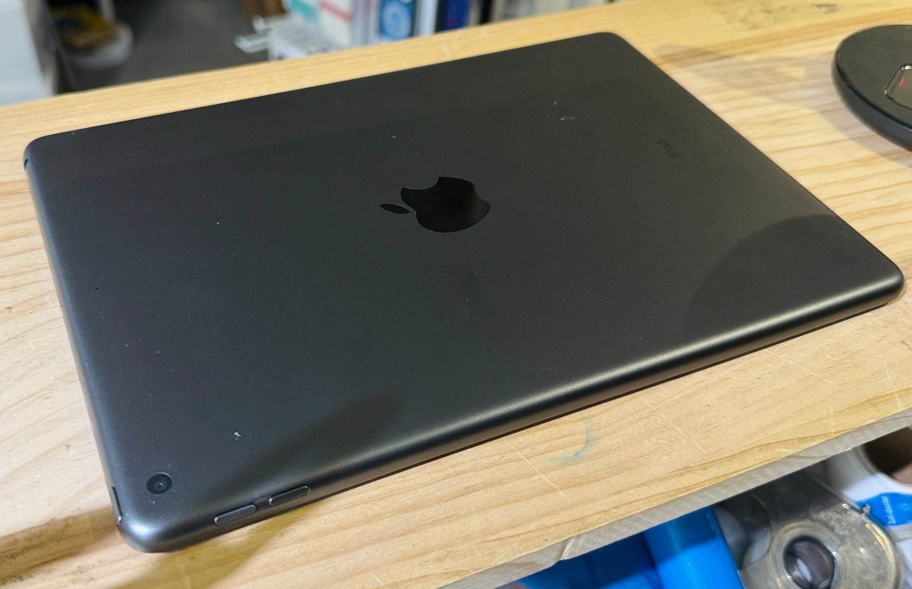 Apple Covers & Borse: Complete iPad 8e (A2270) Chassis + Grey Battery – Usato da Morges venduto da DA-repa 4