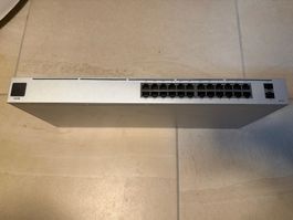 Ubiquiti UniFi USW-24-PoE Switch – defekt / für Ersatzteile