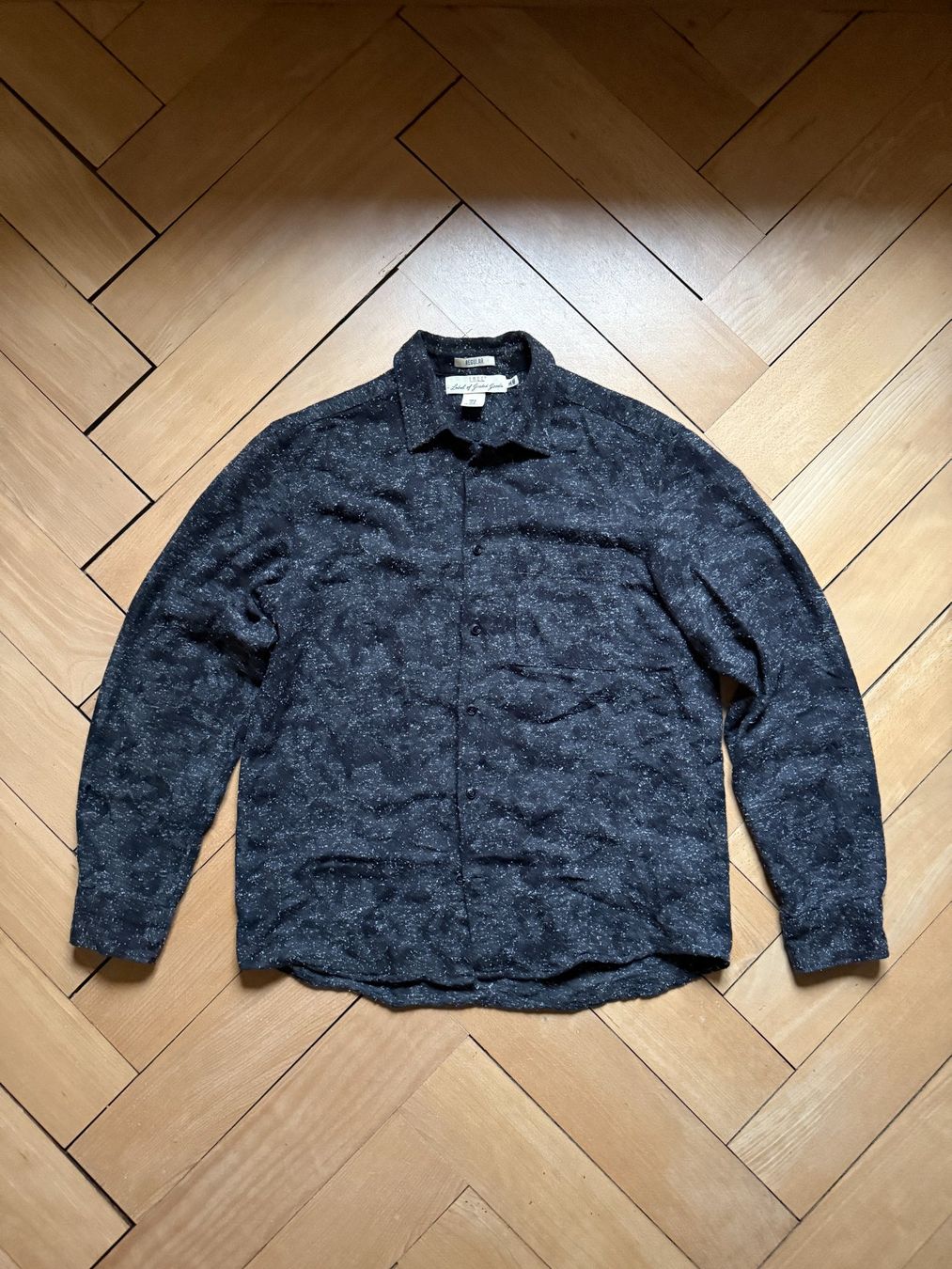 H&M Chemises: Langarm Hemd schwarz-dunkelgrau M – D'occasion à Zürich par Diazaio