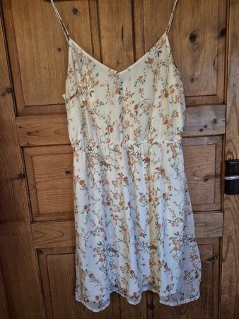 Sommerkleid Vero Moda Blumenmuster weiss Grösse L neuwertig