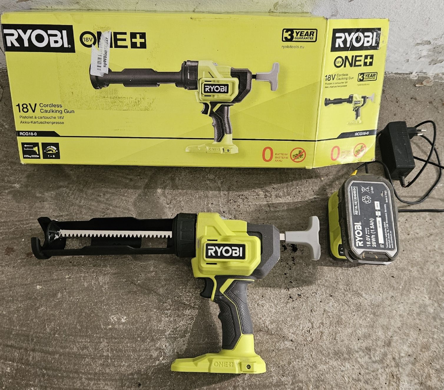 Tutti gli attrezzi: Silikonpistolen mit Batterien  der Marken RYOBI – Usato da Herisau venduto da agr_klq6