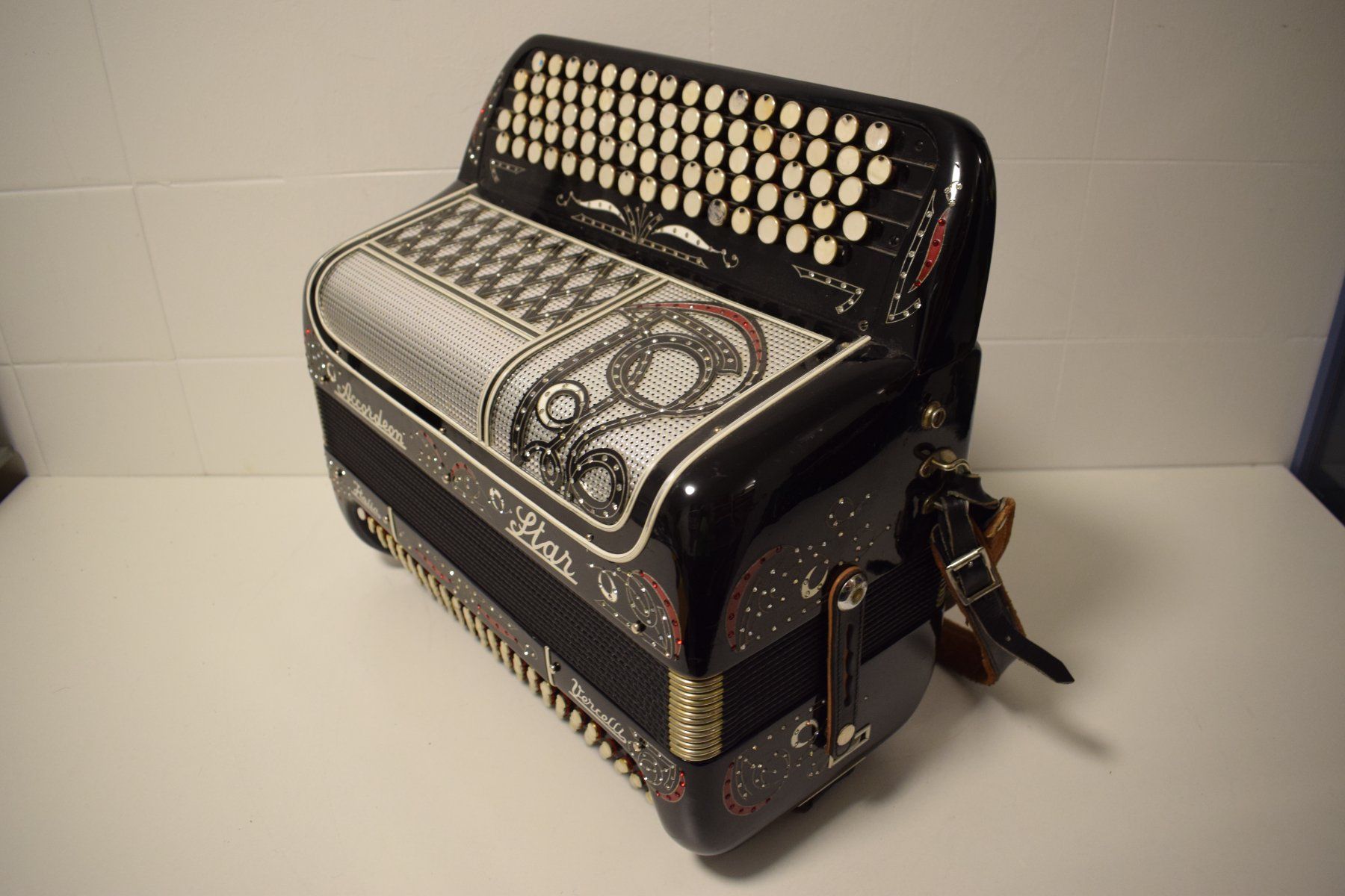 Strumenti musicali: Akkordeon chromatisch Accordeon Star Stufengriff – Usato da Zürich venduto da baumusik 4