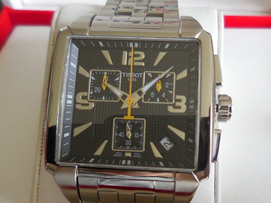 Tissot Orologi: TISSOT QUADRATO quarz chrono schwarz – Nuovo (secondo la descrizione) da Waldstatt venduto da 37bernhard79