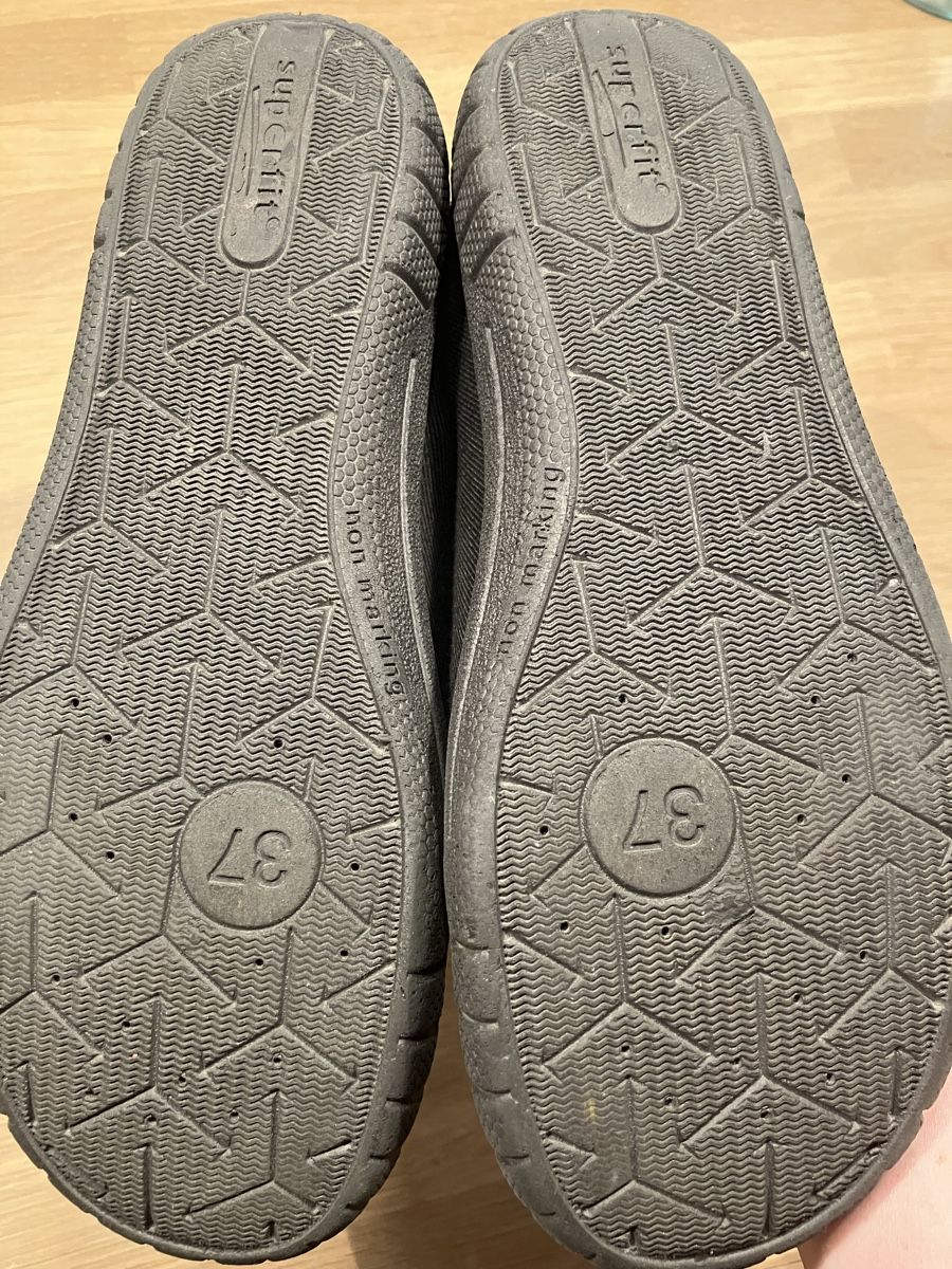 Superfit Scarpe per ragazzi: Chaussons Superfit noirs taille 37 – Usato da Epalinges venduto da Tosca20 3