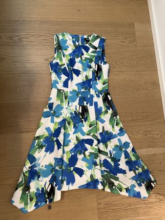 DKNY Dress Size US 6 blue floral print sleeveless