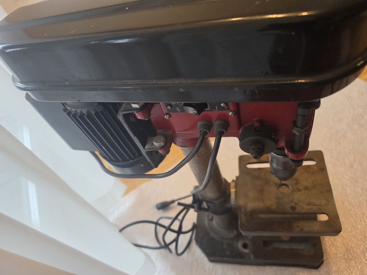 Trapani: Tischbohrmaschine und Kompressor Set gebraucht – Usato da Grenchen venduto da Mary.J 2