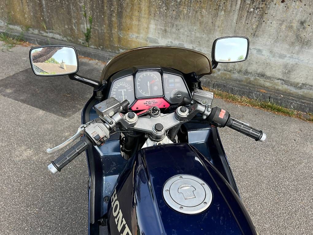 Honda Route: VFR 750 FG RC24 – Défectueux à Füllinsdorf par Oliskippy 3