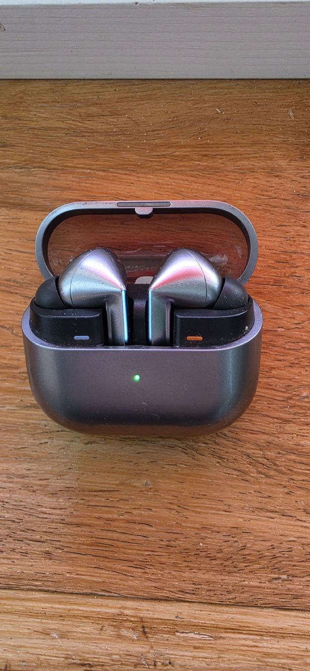 Samsung Casques audio: Samsung Galaxy Buds 3 Pro – D'occasion à Lyss par ram76
