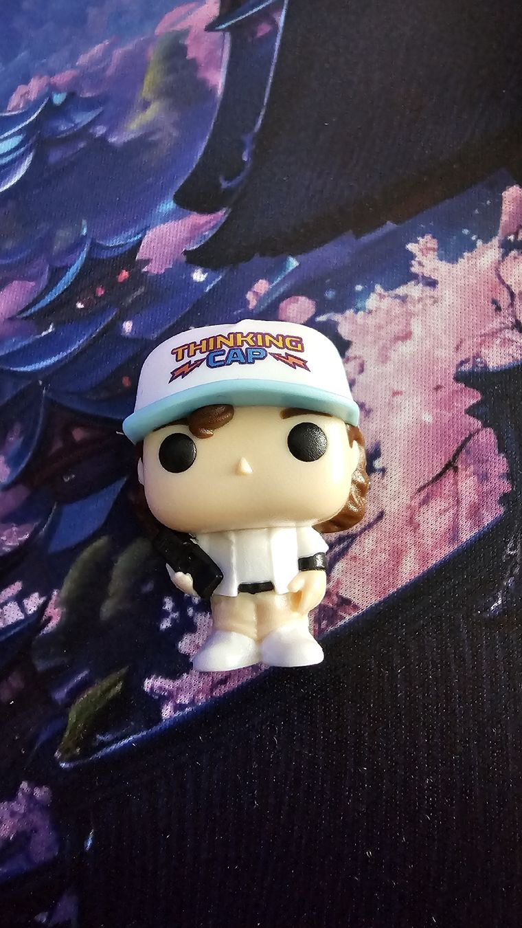 Funko Statuette: Stranger Things Kinder Joy Dustin – Nuovo (secondo la descrizione) da Dübendorf venduto da IDMns