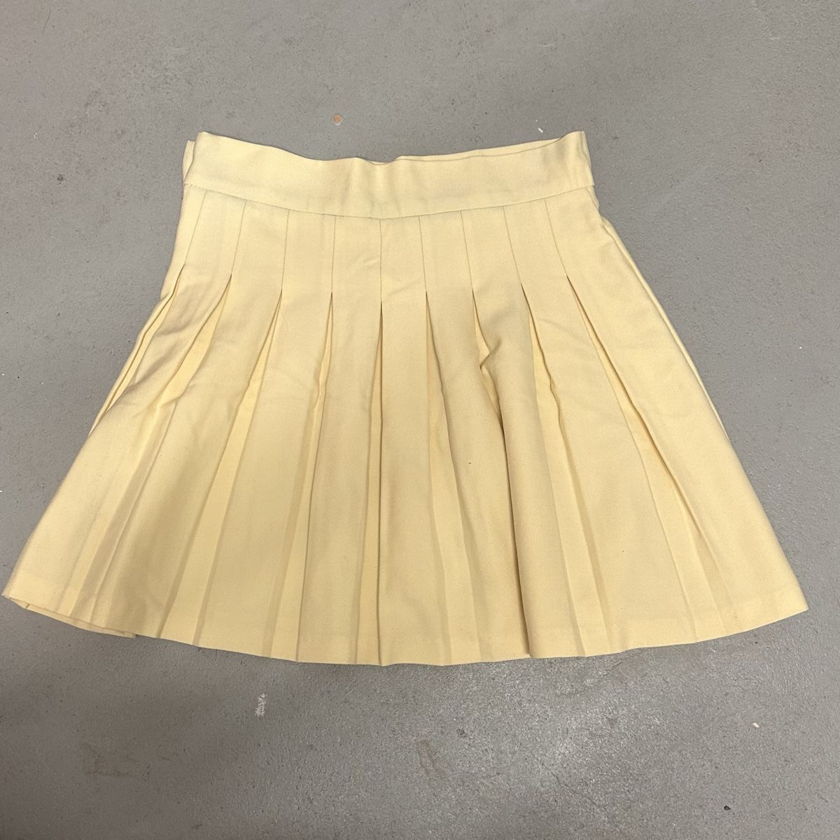 Bershka Gonne: Pleated Skirt yellow size S good condition – Nuovo (secondo la descrizione) da Glattbrugg venduto da Lara_G06 1