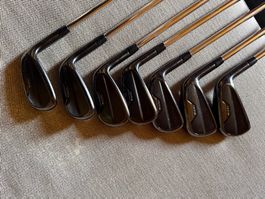 Titleist Golfschläger-Set T200 Limited Black Edition