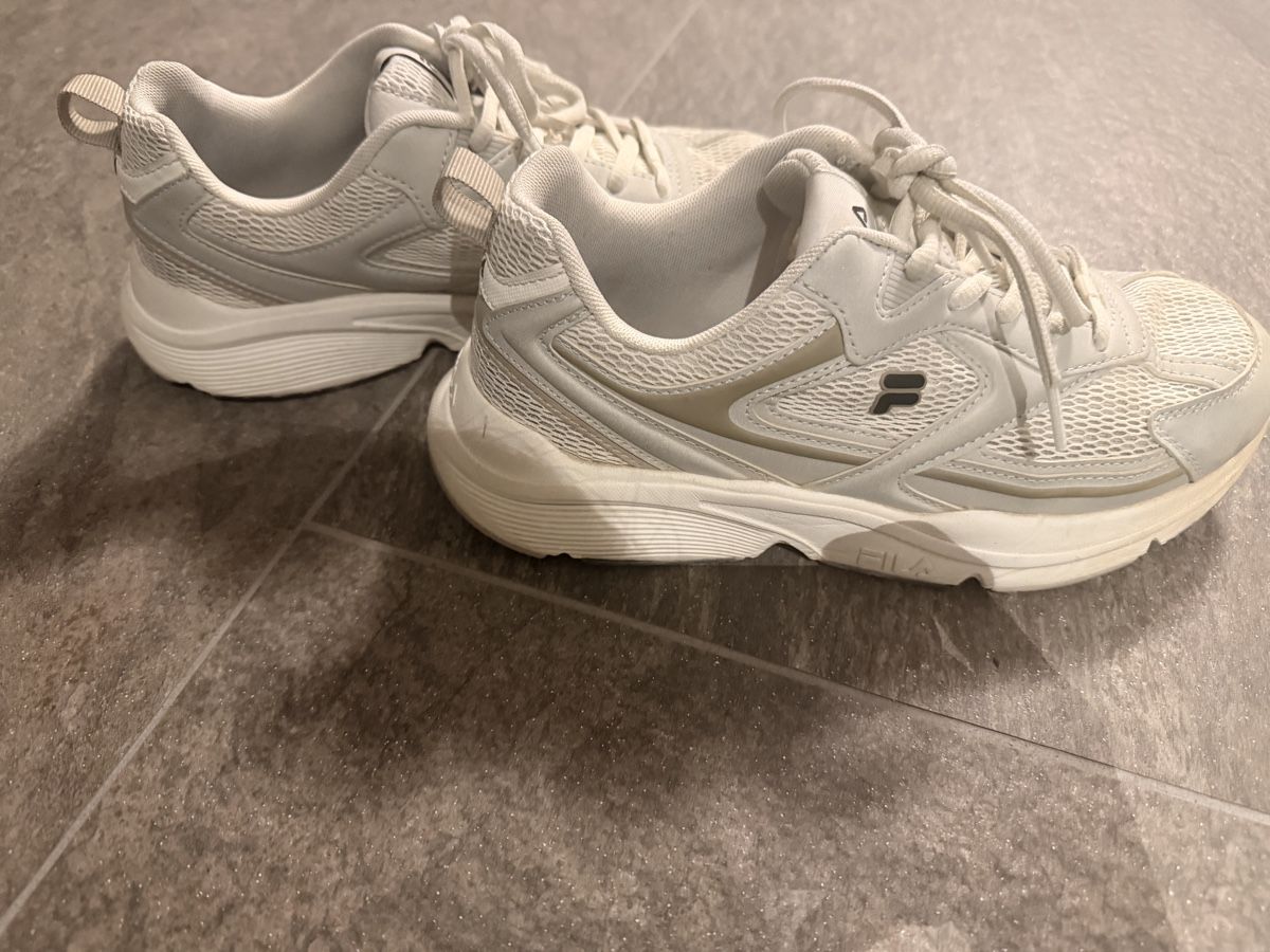 Fila Scarpe da donna: Fila Sneaker, 38 – Usato da Recherswil venduto da ntura
