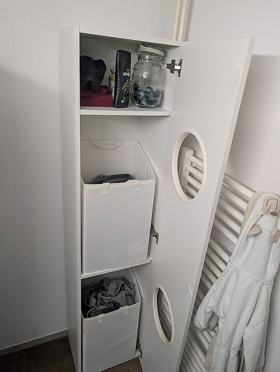 Commodes: Wäschekorb Möbel – D'occasion à Herisau par Mister.Vagabond