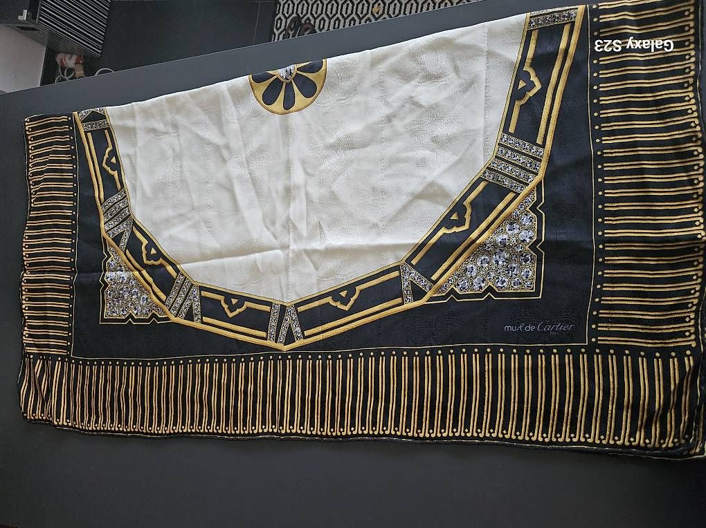 Foulard & Sciarpe: Cartier Le Must Seidenschal – Usato da Wallisellen venduto da BeautyBee 1