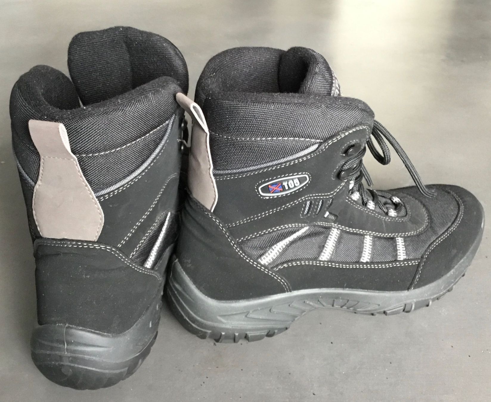Scarpe da uomo: Winterschuhe Artik T05 / Herren Gr. 42 – Usato da Eggersriet venduto da Wiese61 2