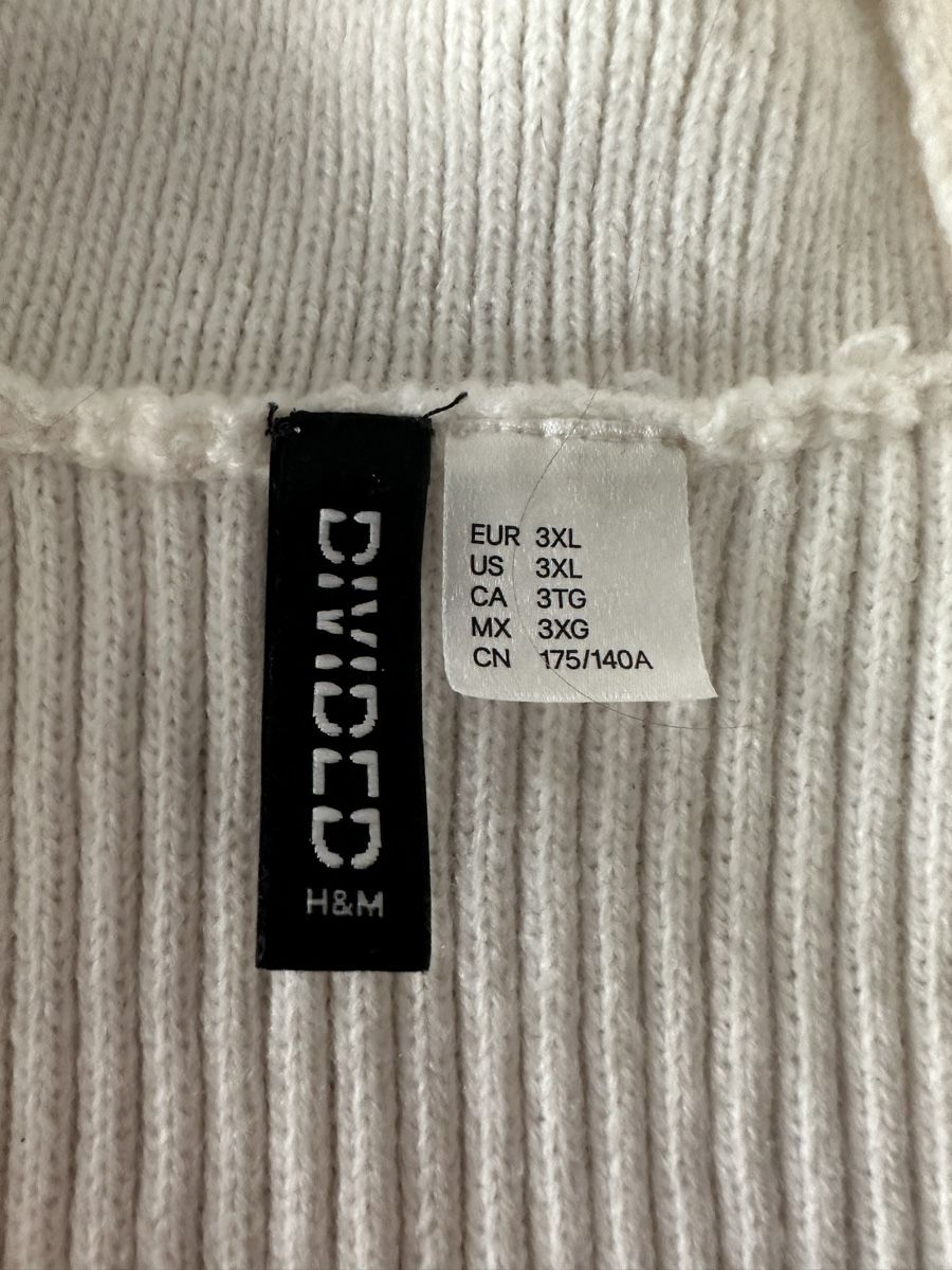 H&M Top: Weisses Crop Top H&M 3XL – Nuovo (secondo la descrizione) da Ebikon venduto da Ecnerolf. 3