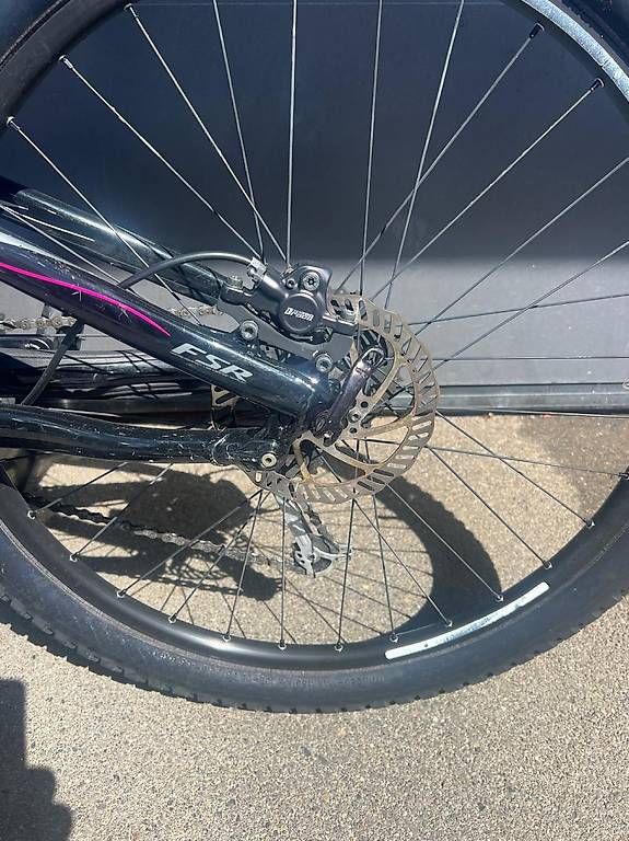 Specialized Vélos: Mountaibike SPECIALIZED vollgefedert – D'occasion à Dornach par samuti 3