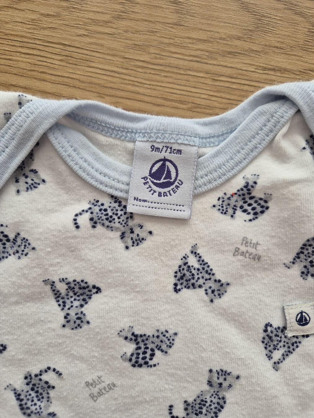 Petit Bateau Biancheria intima: Body Petit Bateau, taille 9 mois – Usato da Genève venduto da Dessmore 1