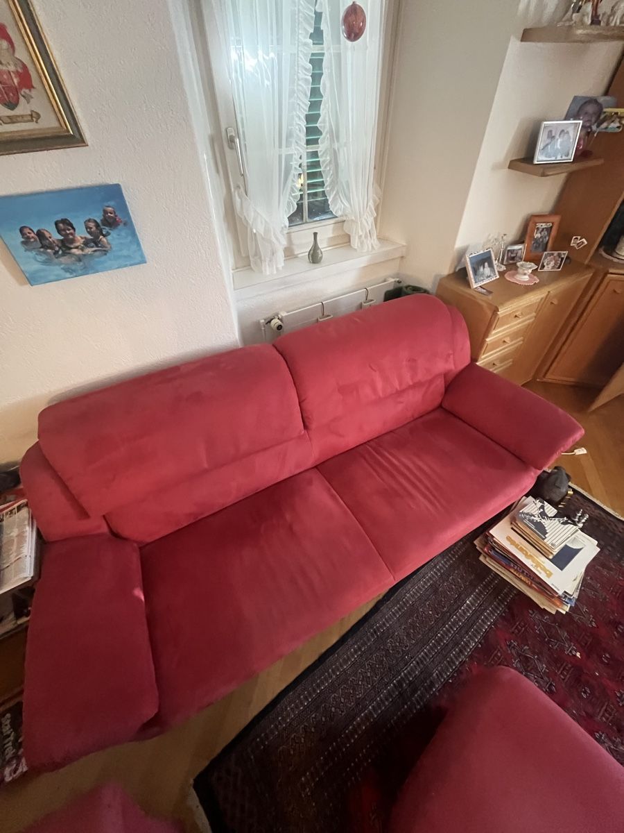 Divani: Sofa roter Bezug gebrauchter Zustand stabil – Usato da Zufikon venduto da gia_ld5b