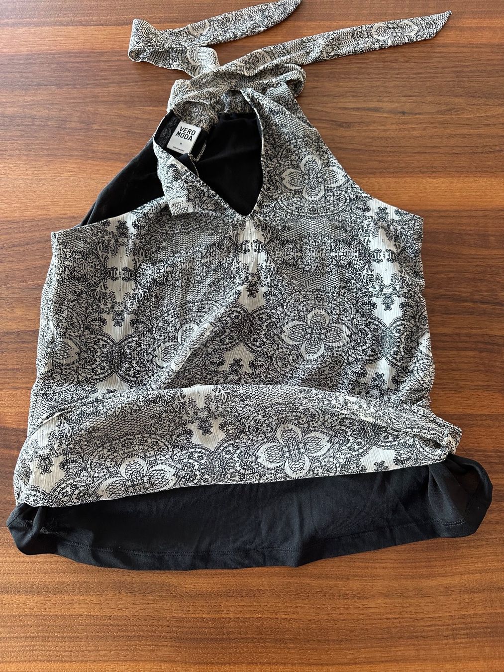 Vero Moda Camicette: VERO MODA Bluse / Top, Gr. M – Usato da Brüttisellen venduto da Molemo 4