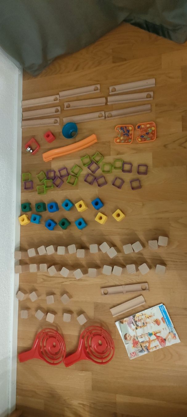 Hape Giocattoli: Hape Marble Run Tricks n Twists Marble Tracks Murmelbahn – Usato da Muri AG venduto da Suiphi 1