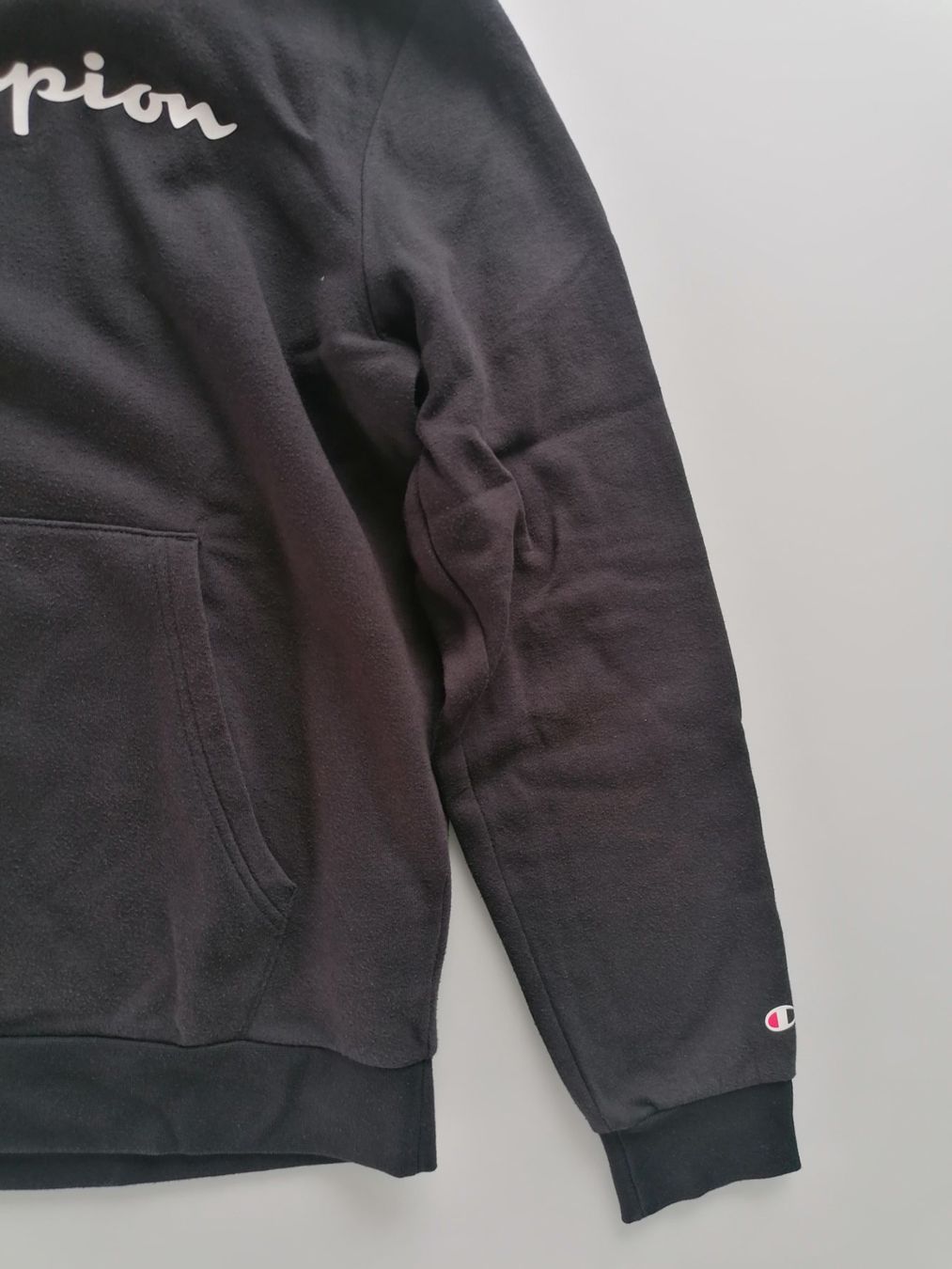 Champion Pullover & Sweatshirts: Boy Pullover CHAMPION 174/179 – Gebraucht aus Uster von Smilla07 3