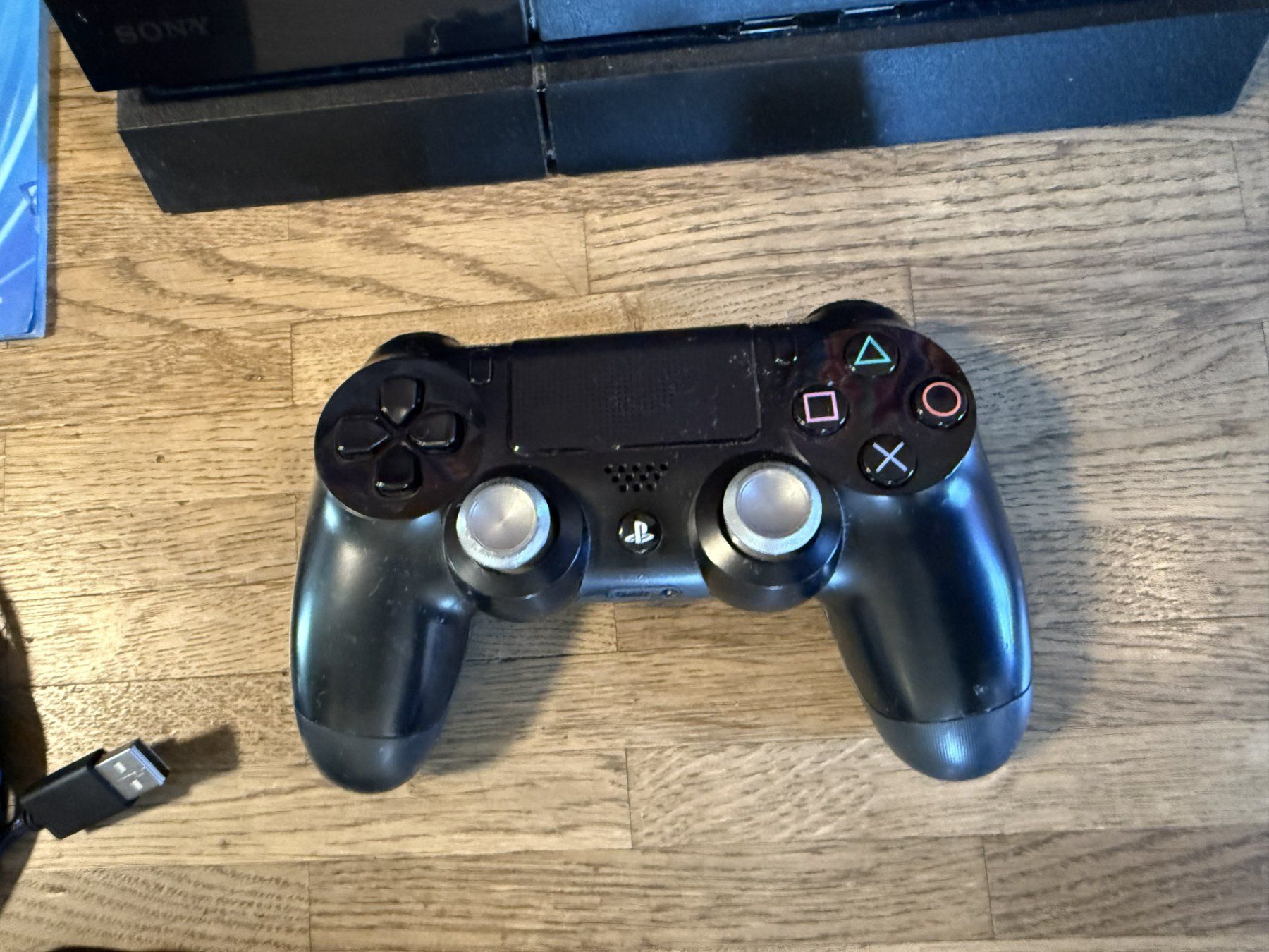 Sony Console: Sony PlayStation 4 mit 10 Spielen und Controller – Usato da Langenthal venduto da jannikand 2