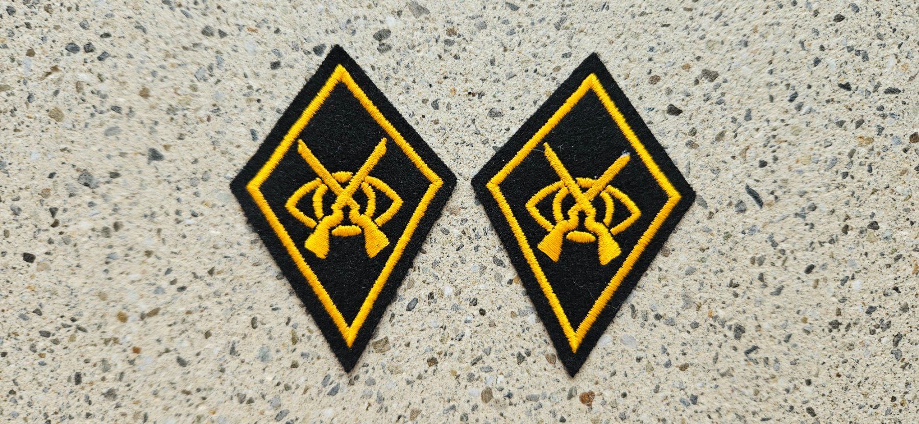 Schweizer Armee Placchette & Badge: *** Kragenspiegel *** – Nuovo e nell'imballaggio originale da Riedholz venduto da fr_sIruP