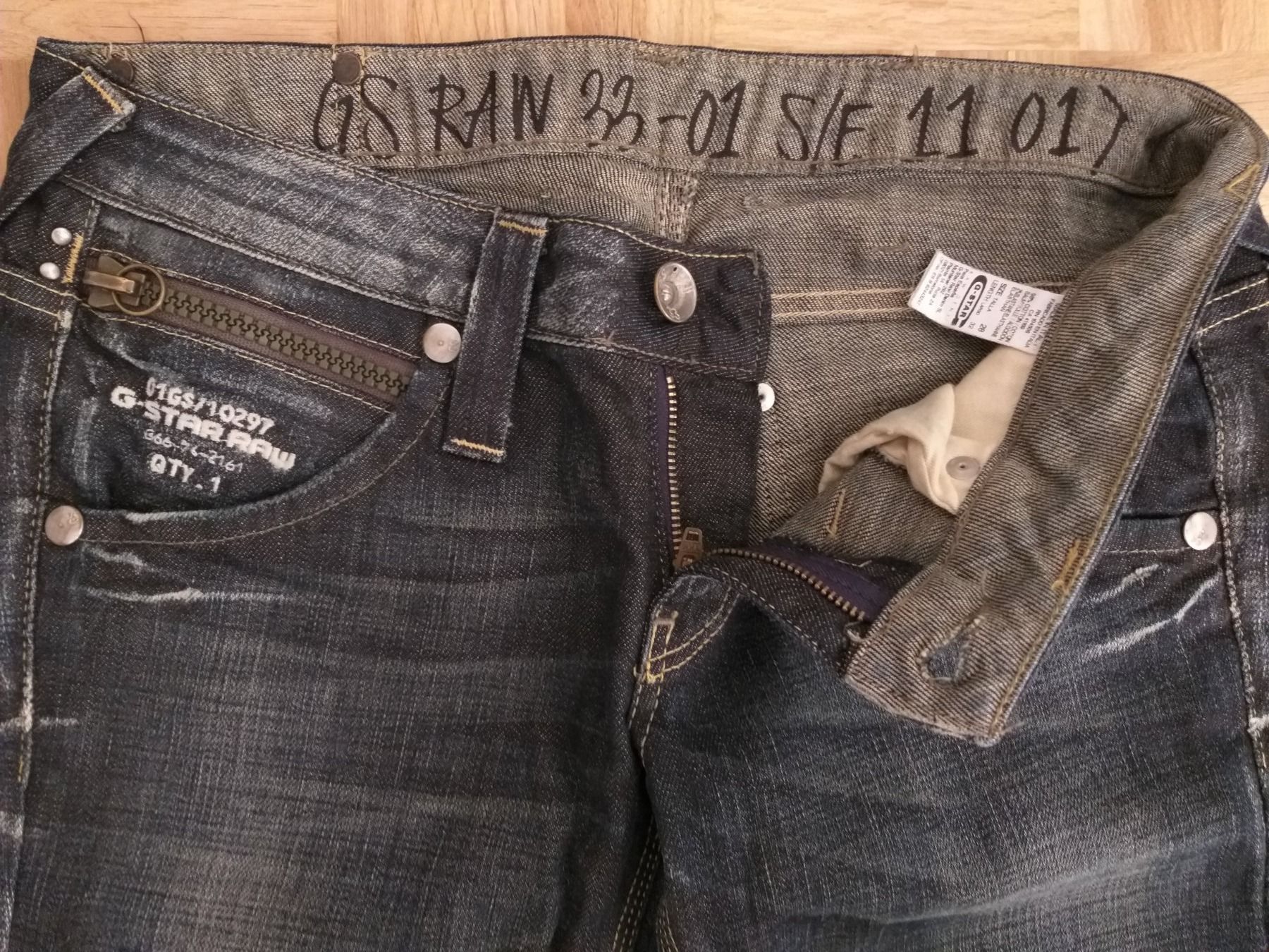G-Star Jeans: G-STAR RAW Jeans STUDS STRAIGHT WMN taille / Grosse W28 – Gebraucht aus Cossonay-ville von Super-Price-Quality 4