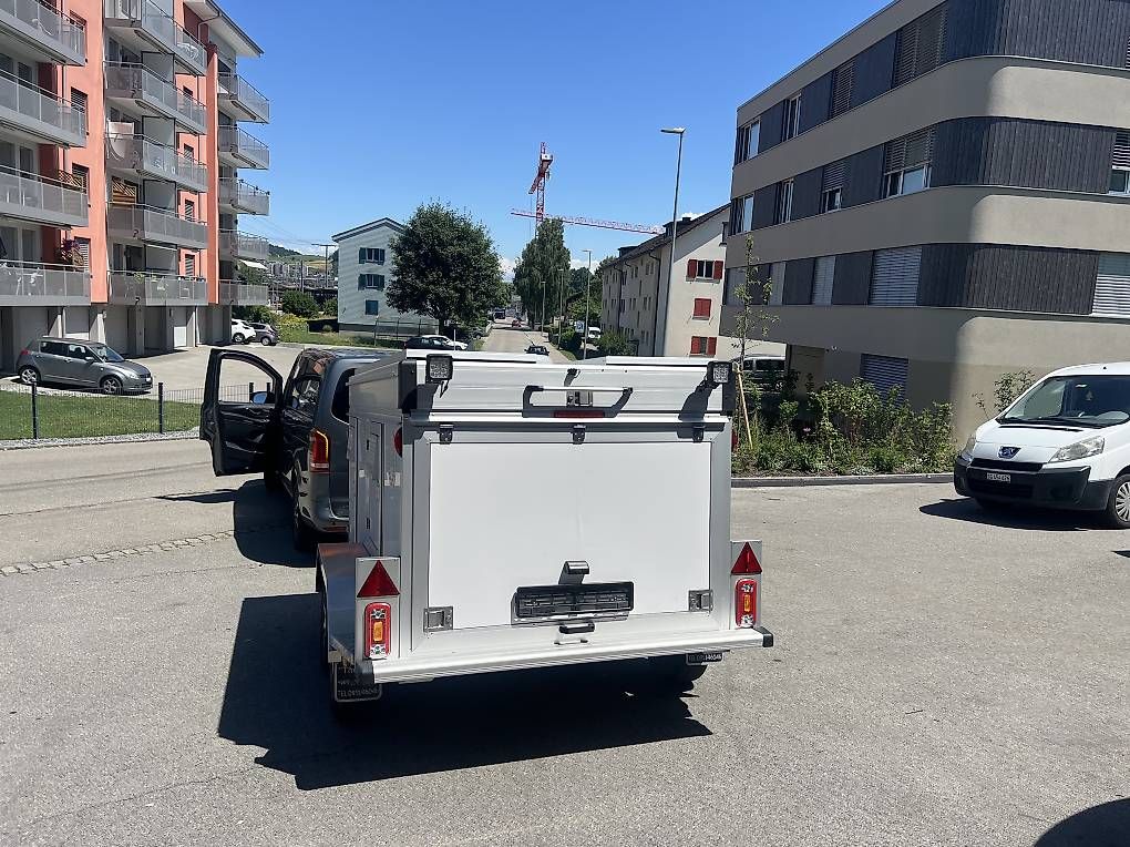 Rimorchi: WT Metall Hundeanhānger – Usato da Gossau SG venduto da Schneemann03 4