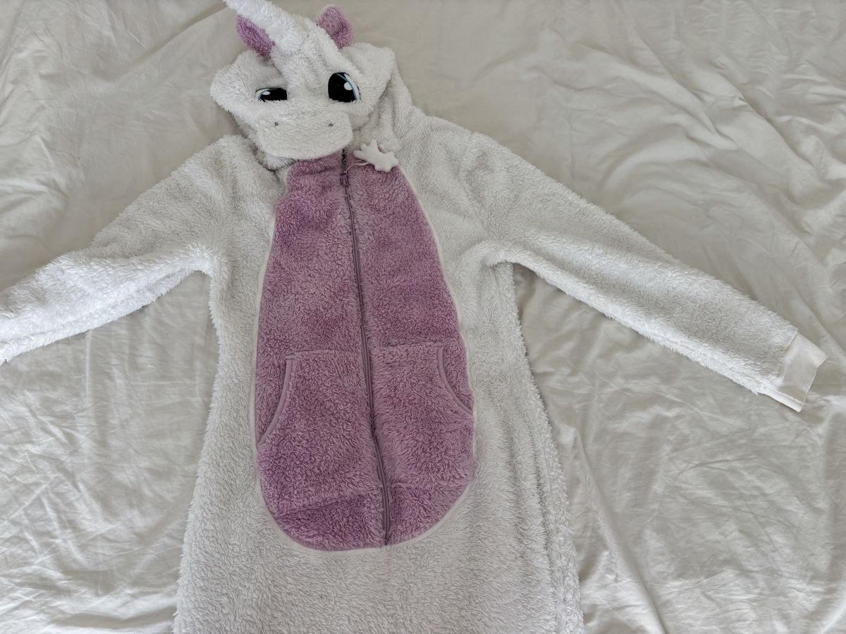 Costumi: Einteiler Unicorn Onesie gut erhalten – Usato da Wettswil venduto da danielaa.