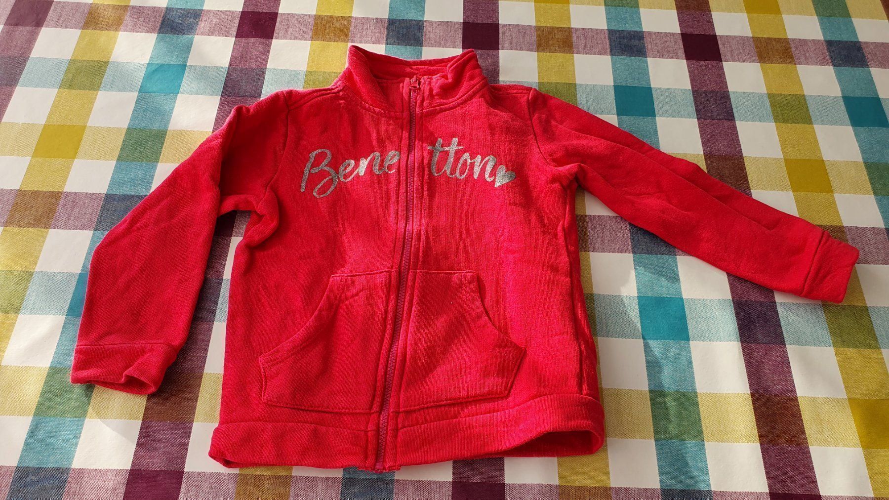 Benetton Pullover & Sweatshirts: Pinkes Benetton Sweat Jäggli - 98 – Gebraucht aus Staufen von Fleby84 1